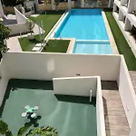Boutique Luxury Seaview דירה קלפה